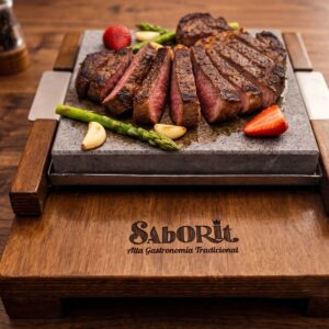 Carne a la piedra Piedrasar